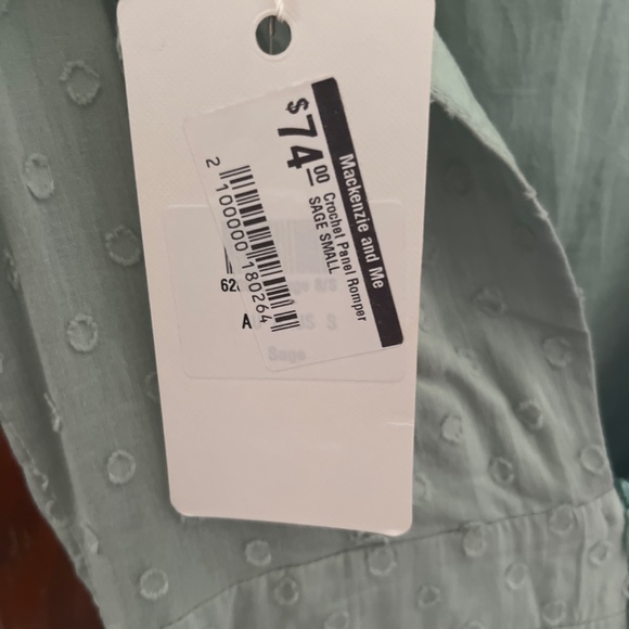 Dress - Picture 3 of 3